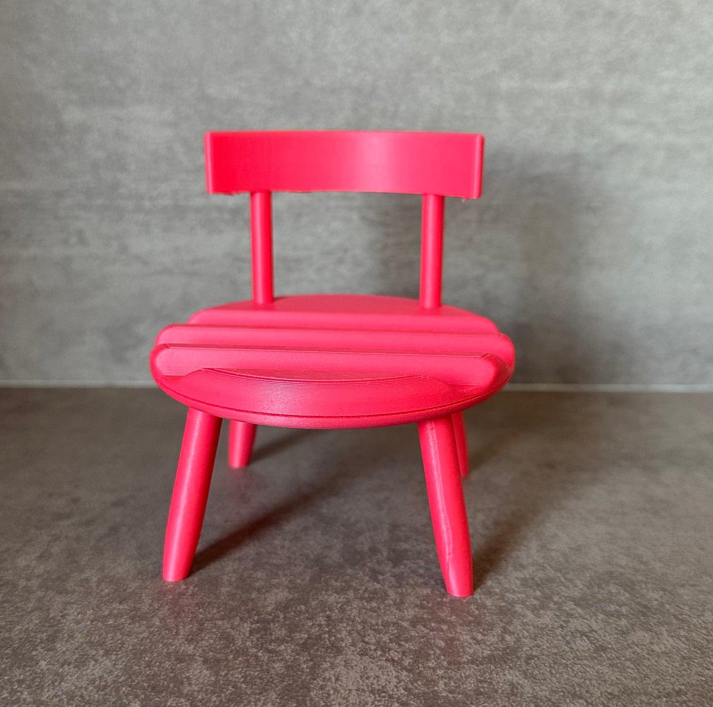 Porte téléphone chaise